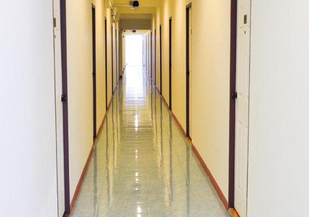 Bussarakam Place Hotel Csanthaburi Kültér fotó