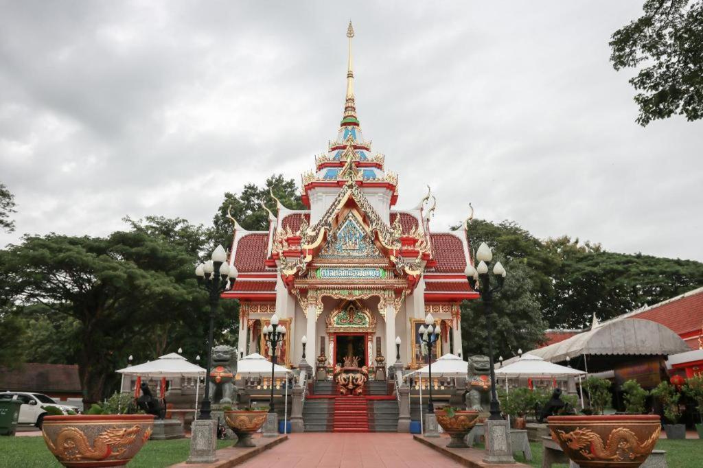 Bussarakam Place Hotel Csanthaburi Kültér fotó
