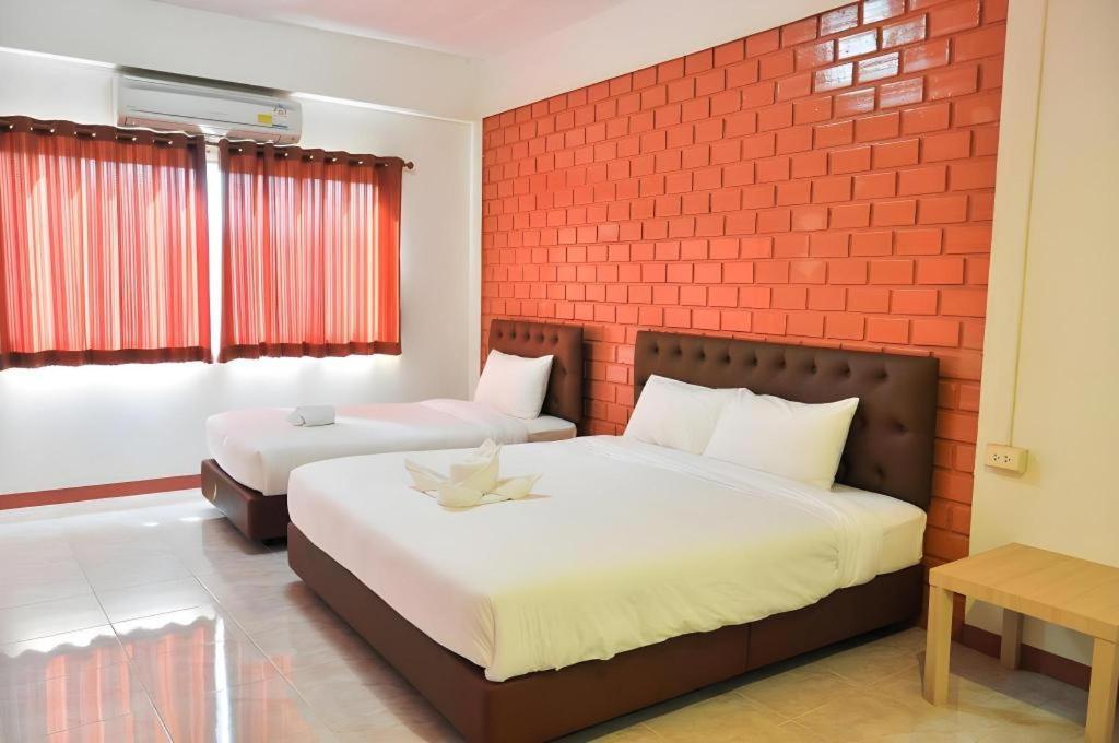 Bussarakam Place Hotel Csanthaburi Kültér fotó