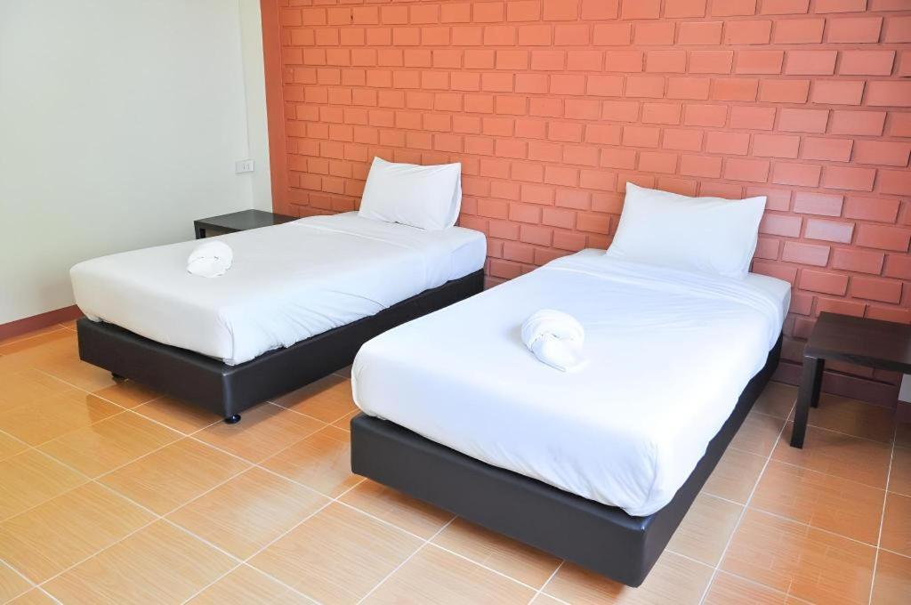 Bussarakam Place Hotel Csanthaburi Kültér fotó